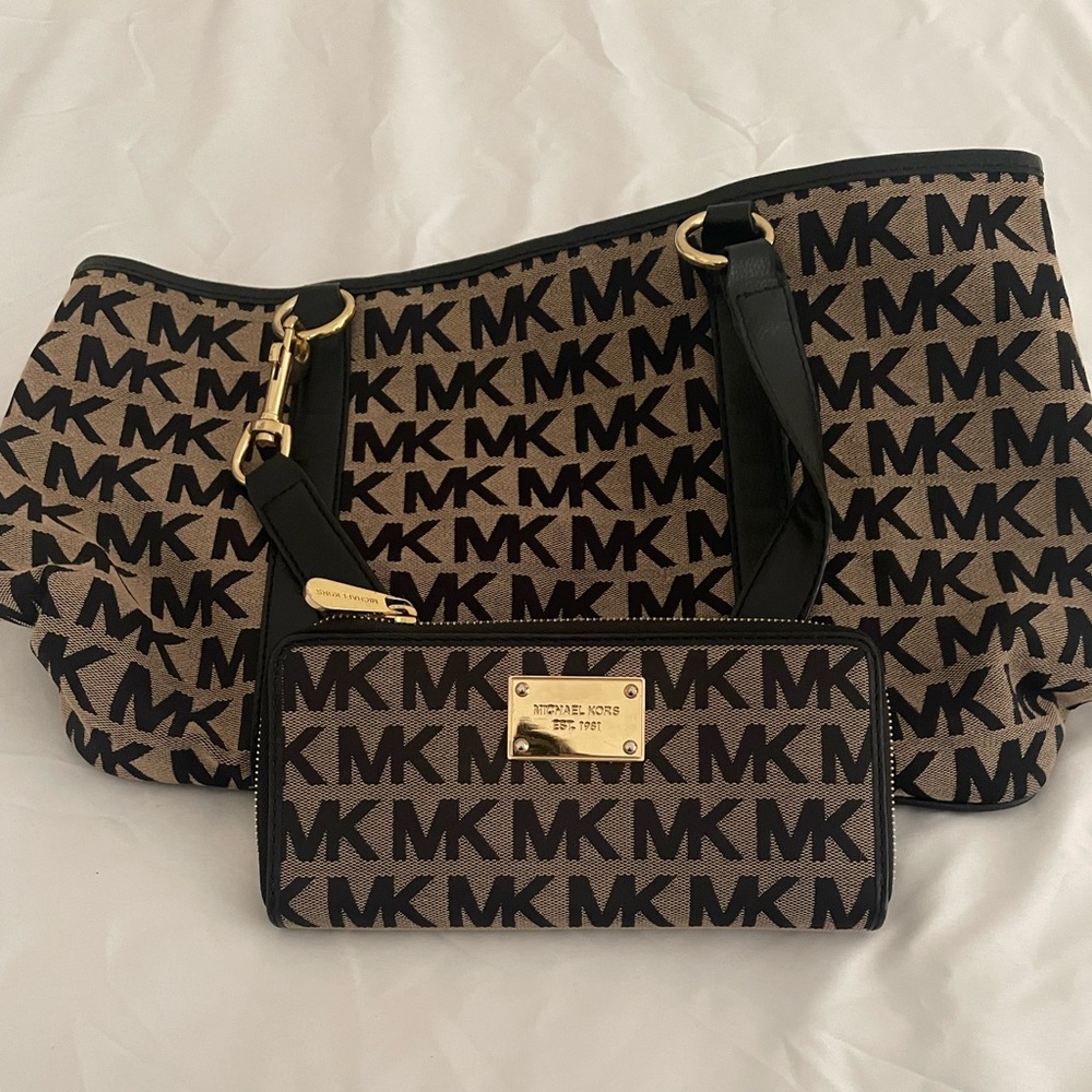 Michael Kors tote bag with wallet.